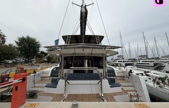 catana group bali 5.2 - 6 + 2 cab.