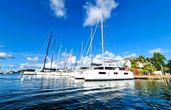 lagoon 400 s2