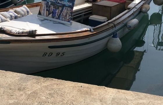 korčulan motor boat