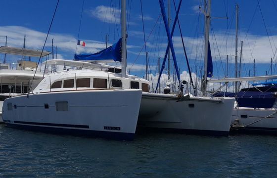 lagoon 380