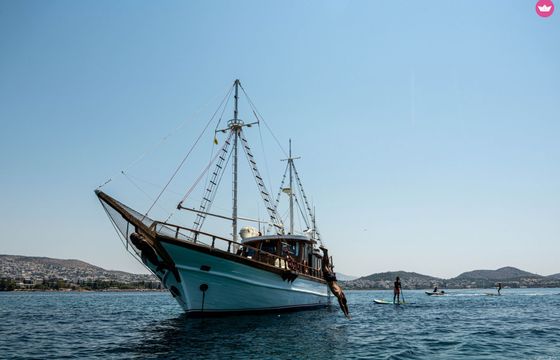 traditional athenian cruiser