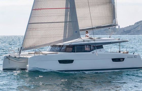 fountaine pajot astrea 42
