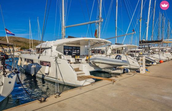 lagoon lagoon 50 fly
