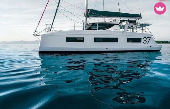aventura catamarans av 37