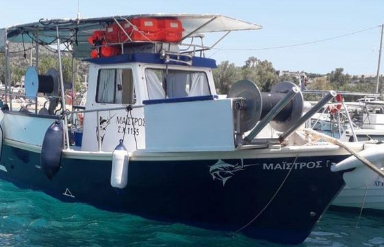 saronic 830 maistros