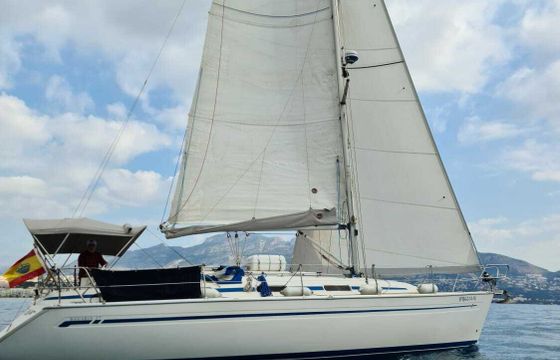 bavaria 37