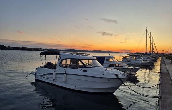 beneteau antares 8