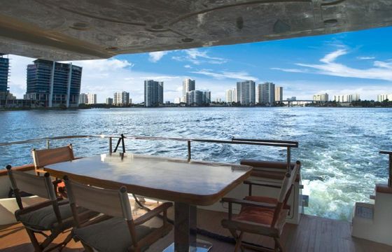 Azimut 80