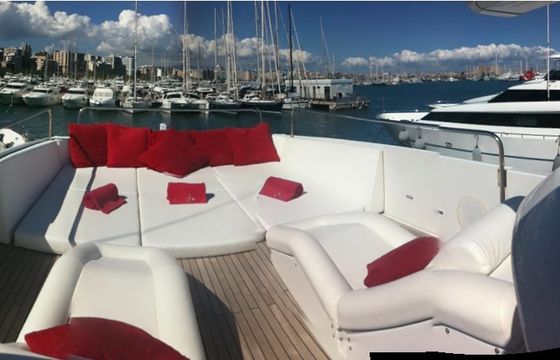 Pershing 90