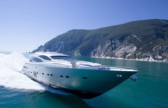 Pershing 90