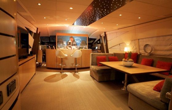 Pershing 90