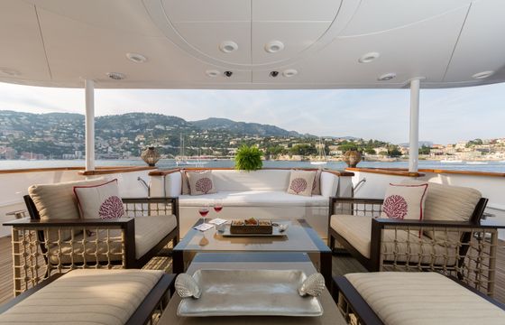 M/Y Bina