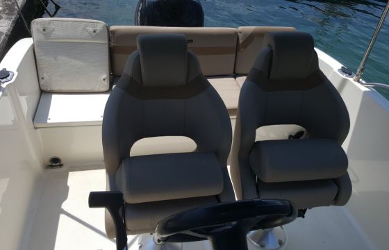 Quicksilver Activ 555