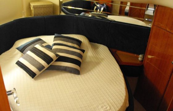 Azimut 46