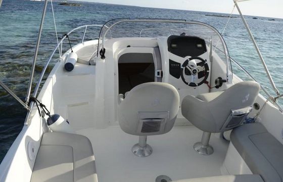 Bénéteau Flyer 650