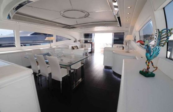 MANGUSTA 108