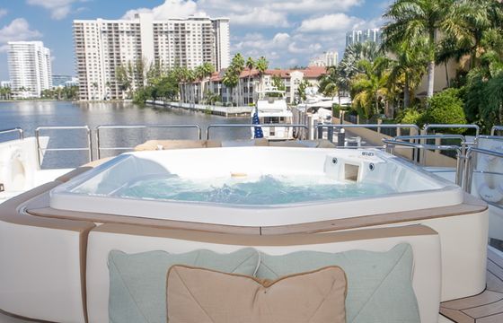 Azimut 116
