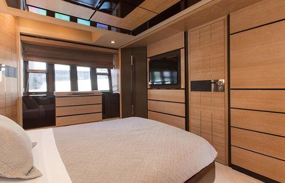 70 Azimut Flybridge 