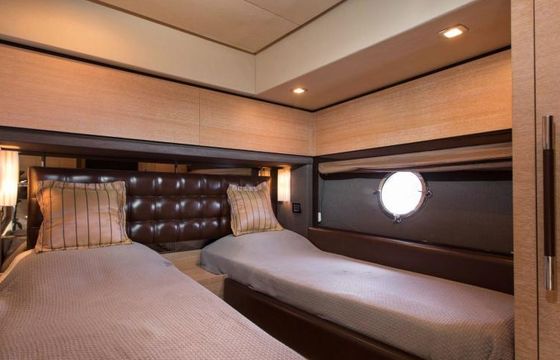 70 Azimut Flybridge 