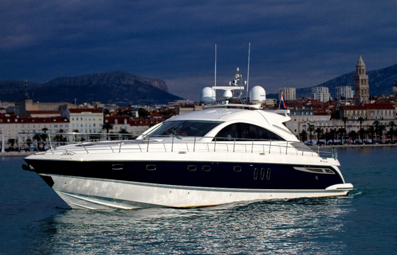 FAIRLINE TARGA 62 DUJE