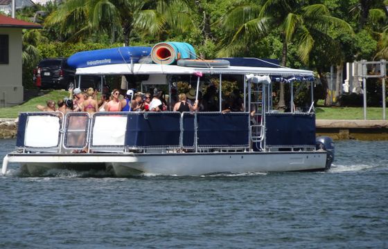 PARTY BOAT for 25-39 Guests
