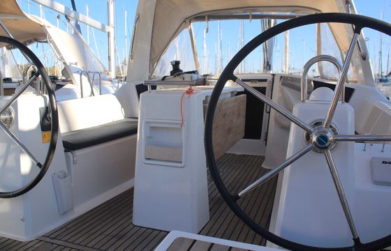 Oceanis 35 BALI