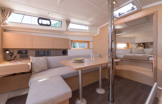 Oceanis 38.1