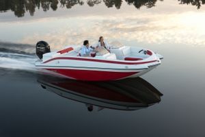 Bryant 20' Deck Boat
