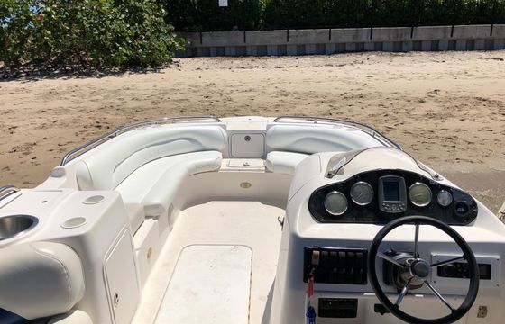 Hurricane Deck Boat 23