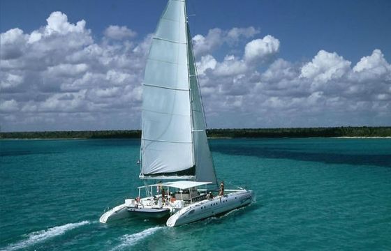 90 feet Fontaine Pajot Sail Catamaran