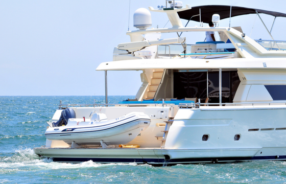 FERRETTI 80