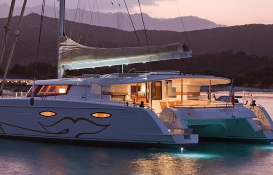 FOUNTAINE PAJOT GALATHEA 65