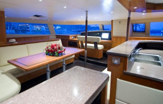 FOUNTAINE PAJOT GALATHEA 65