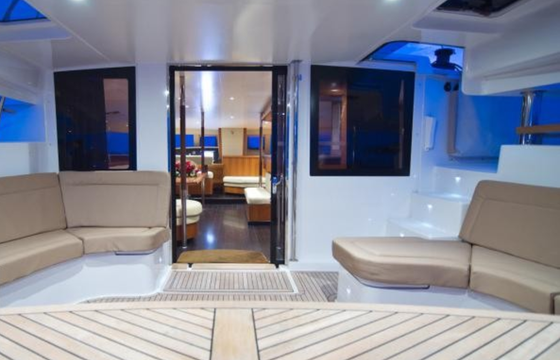 FOUNTAINE PAJOT GALATHEA 65