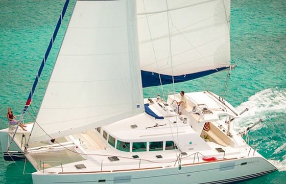 44 Lagoon