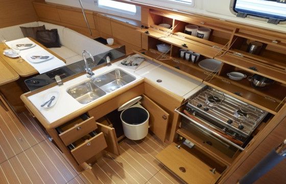 SUN ODYSSEY 379
