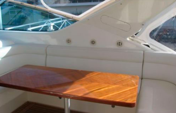 Uniesse 52