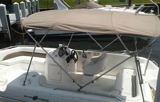 Hurricane SunDeck 21