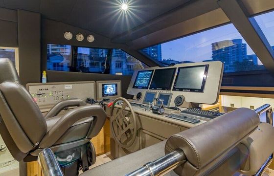 Ferretti Flybridge 2004