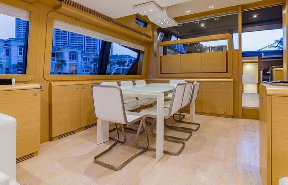 Ferretti Flybridge 2004