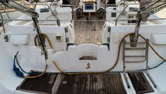 OCEANIS 523