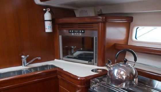 OCEANIS 523