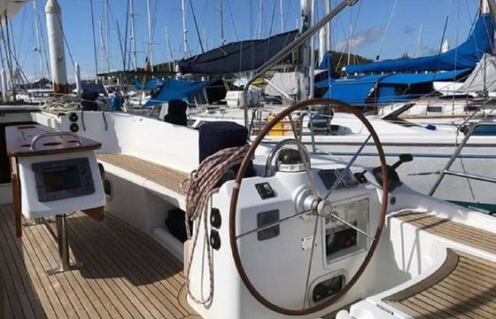 OCEANIS 523