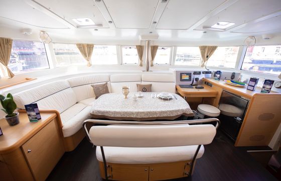 LAGOON 440