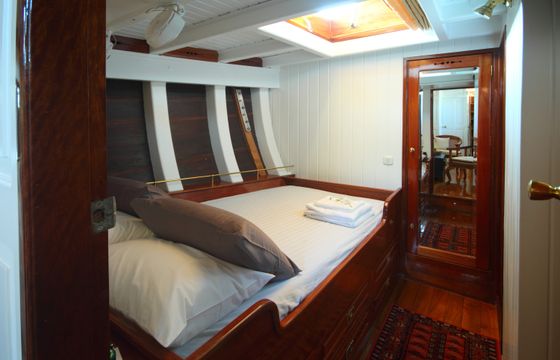 Ketch 95