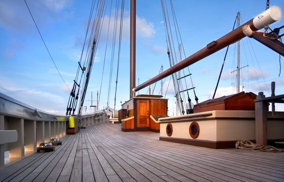 Schooner 100