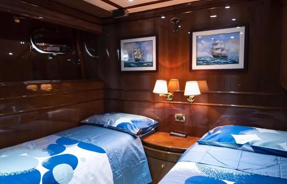 BENETTI MOTORYACHT 83