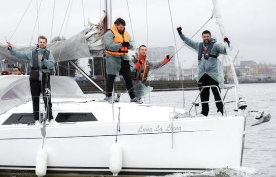 Hanse 325