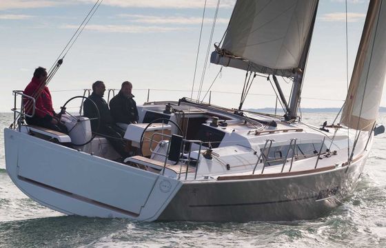 DUFOUR 382
