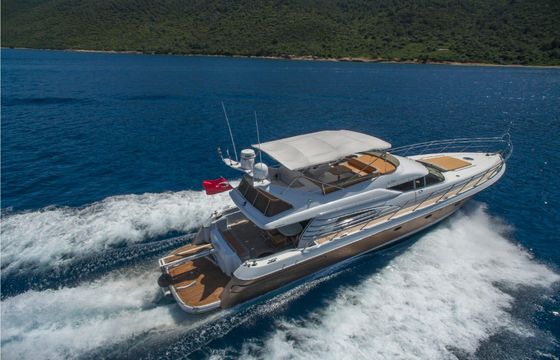 A Sunseeker Manhattan 62 Flybridge